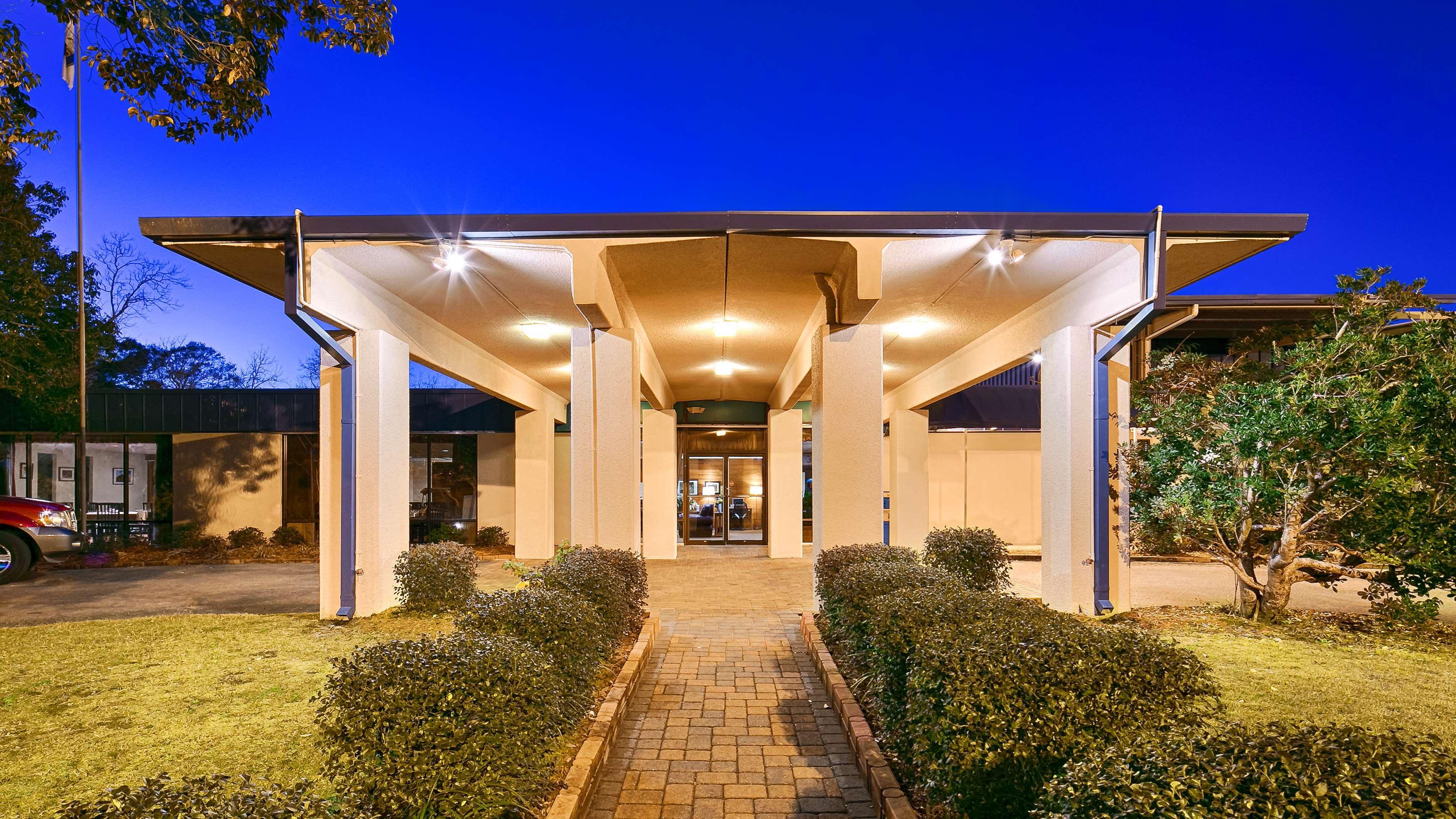 Best Western Crossroads Inn DeFuniak Springs Exterior photo