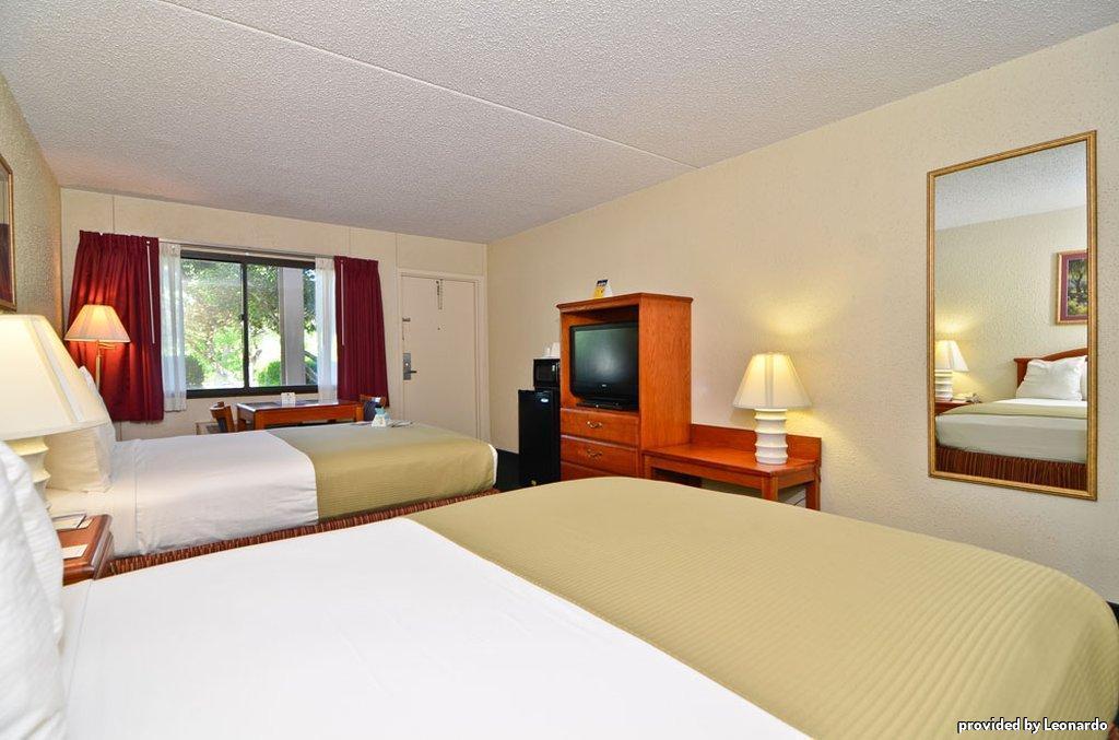 Best Western Crossroads Inn DeFuniak Springs Room photo