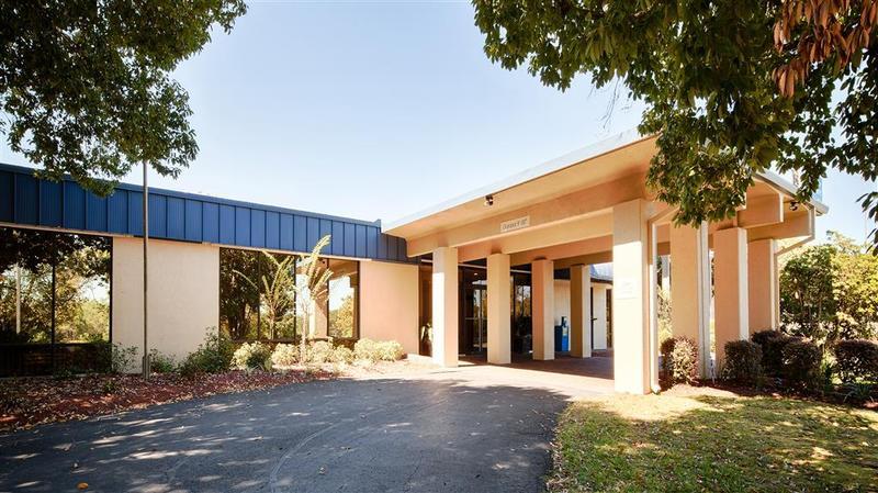 Best Western Crossroads Inn DeFuniak Springs Exterior photo