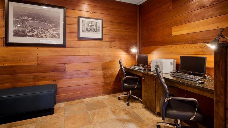 Best Western Crossroads Inn DeFuniak Springs Exterior photo